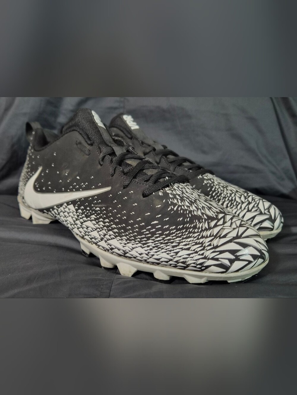 Men's Nike Vapor Varsity Low TD "Blk/Wht" Football Cleats (880319-010) Sz. 13